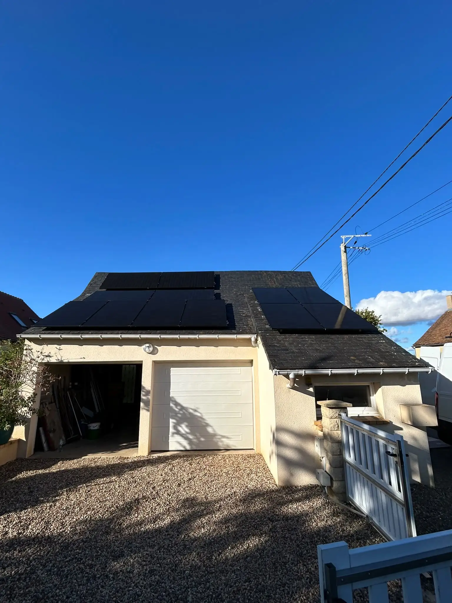 6 kWc + batterie 7 kWh en autoconsommation sur toiture ardoise