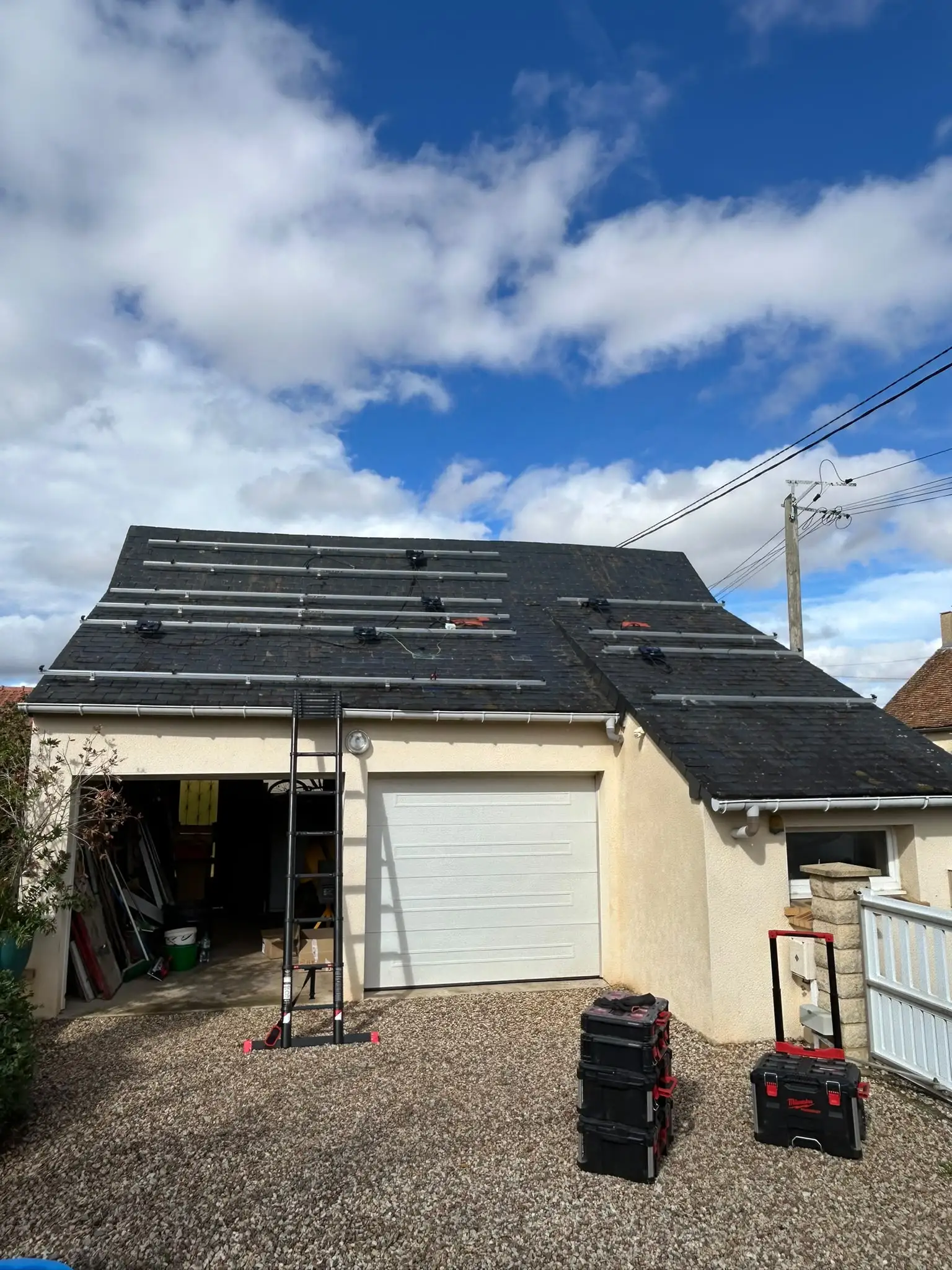 6 kWc + batterie 7 kWh en autoconsommation sur toiture ardoise — photo 2